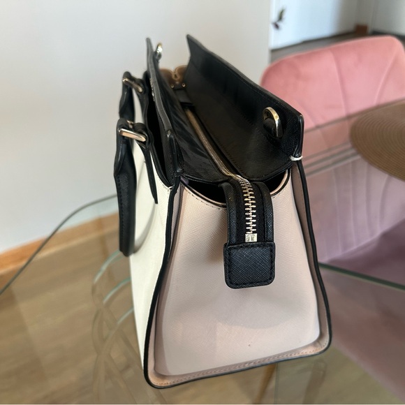 Large Kate Spade Crossbody Purse - Picture 2 of 4